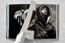 Load image into Gallery viewer, Ice Cold. A Hip-Hop Jewelry History (German, French, English)